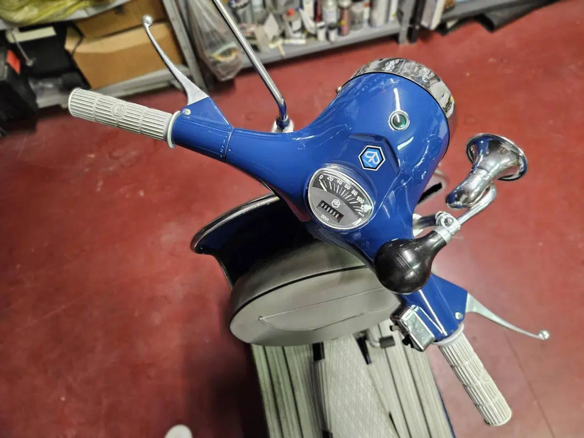 Piaggio vespa Sprint Veloce 150 (3)