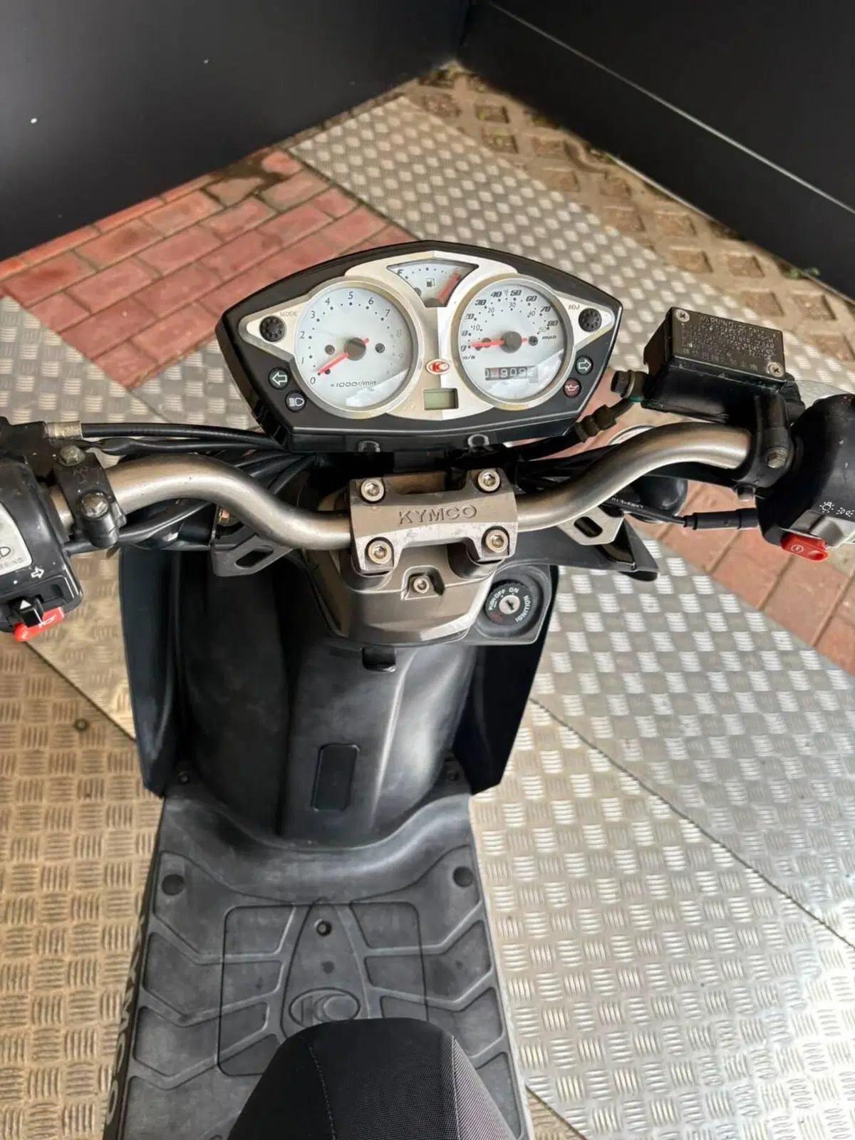 Kymco Agility 50 RS 2009 - 2013 (12)