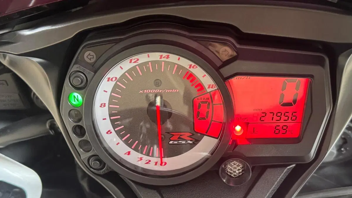 Suzuki GSX R 600 (2008 - 10) (18)
