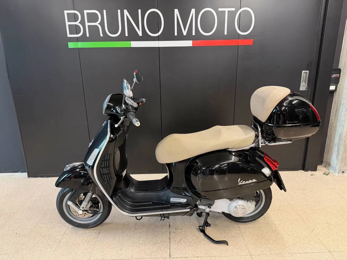 Vespa GTS 250 i.e. (2)