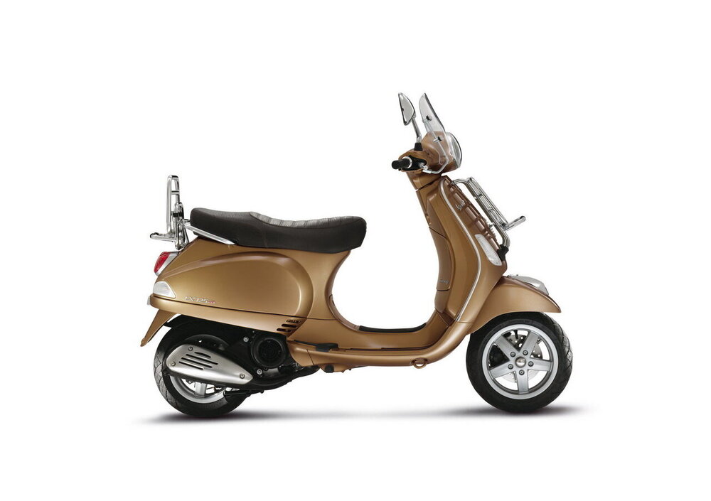 Vespa GTS 300 Touring (2010 - 13) (3)