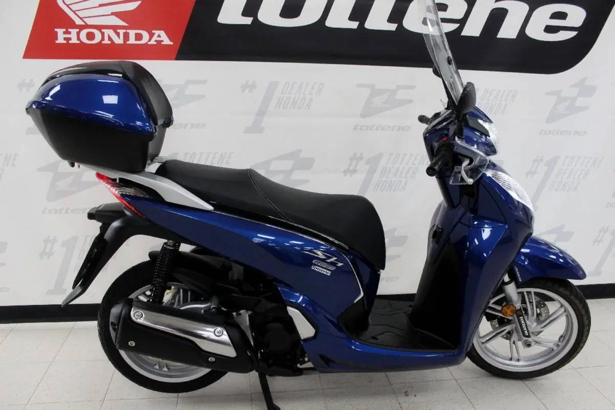 Honda SH 300 i ABS (2016 - 20) (2)