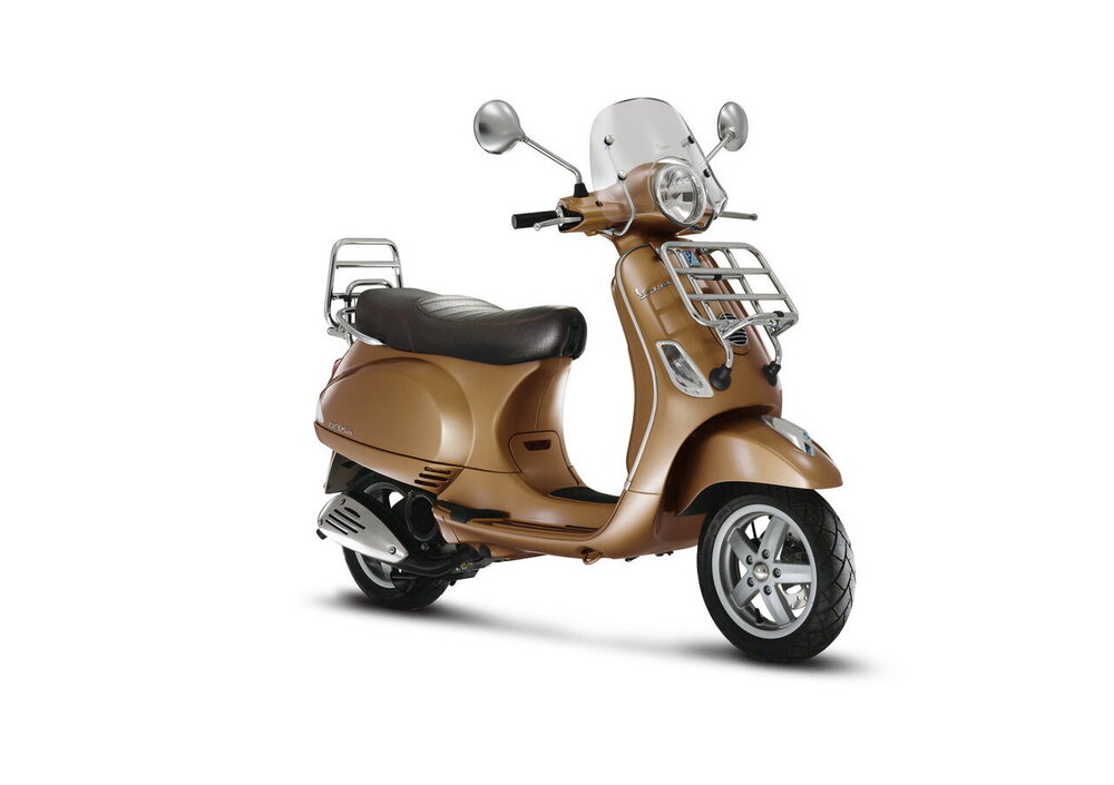 Vespa GTS 300 Touring (2010 - 13) (2)