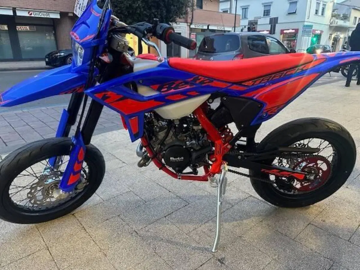 Betamotor RR 50 Motard Track (2021 - 26) (2)