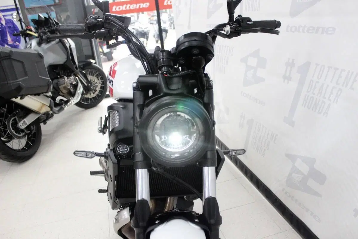 Yamaha XSR 700 (2022 - 26) (4)