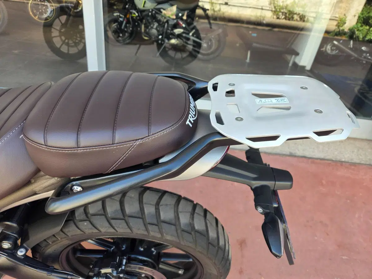 Triumph Scrambler 400 X (2024 - 26) (9)