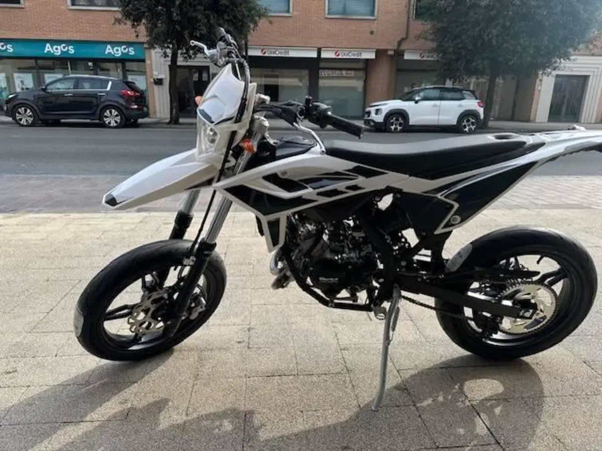 Betamotor RR 50 Motard Sport (2021 - 26) (2)