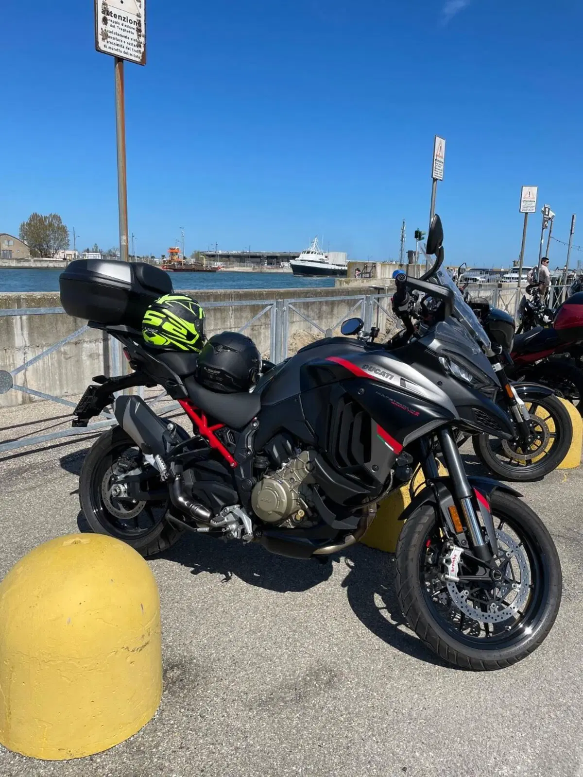 Ducati Multistrada V4 S Grand Tour (2024)