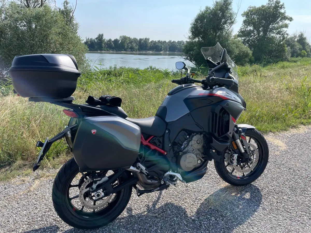 Ducati Multistrada V4 S Grand Tour (2024) (5)