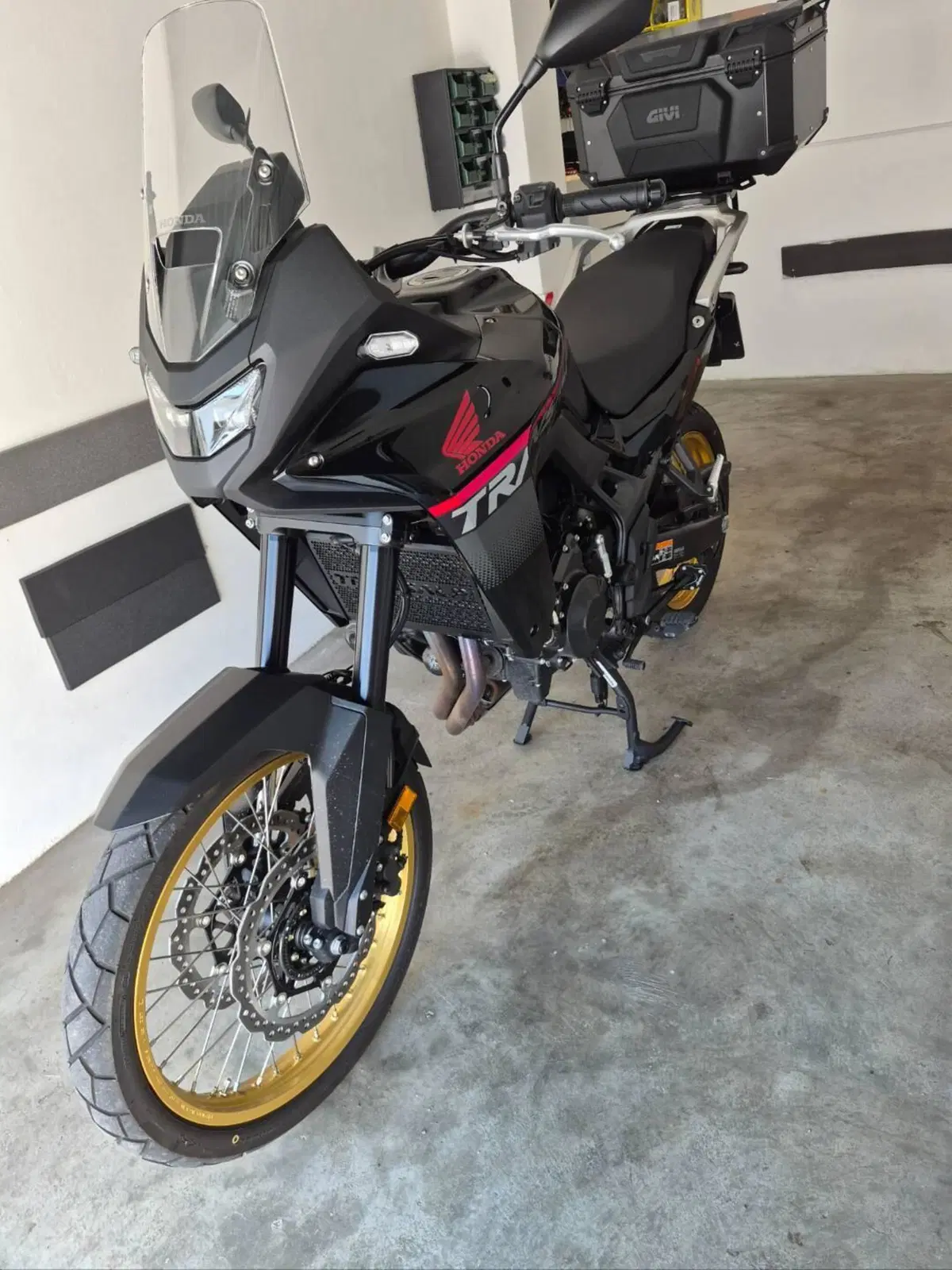 Honda Transalp XL750 (2025) (3)