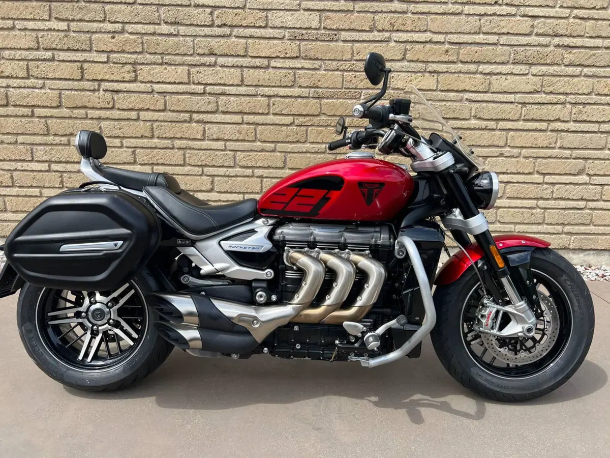 Triumph Rocket 3 GT 221 (2021 - 23) (2)