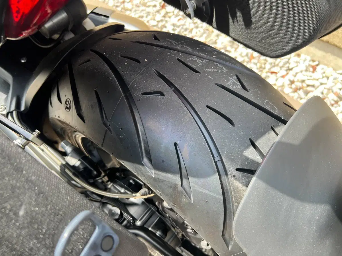 Triumph Rocket 3 GT 221 (2021 - 23) (13)