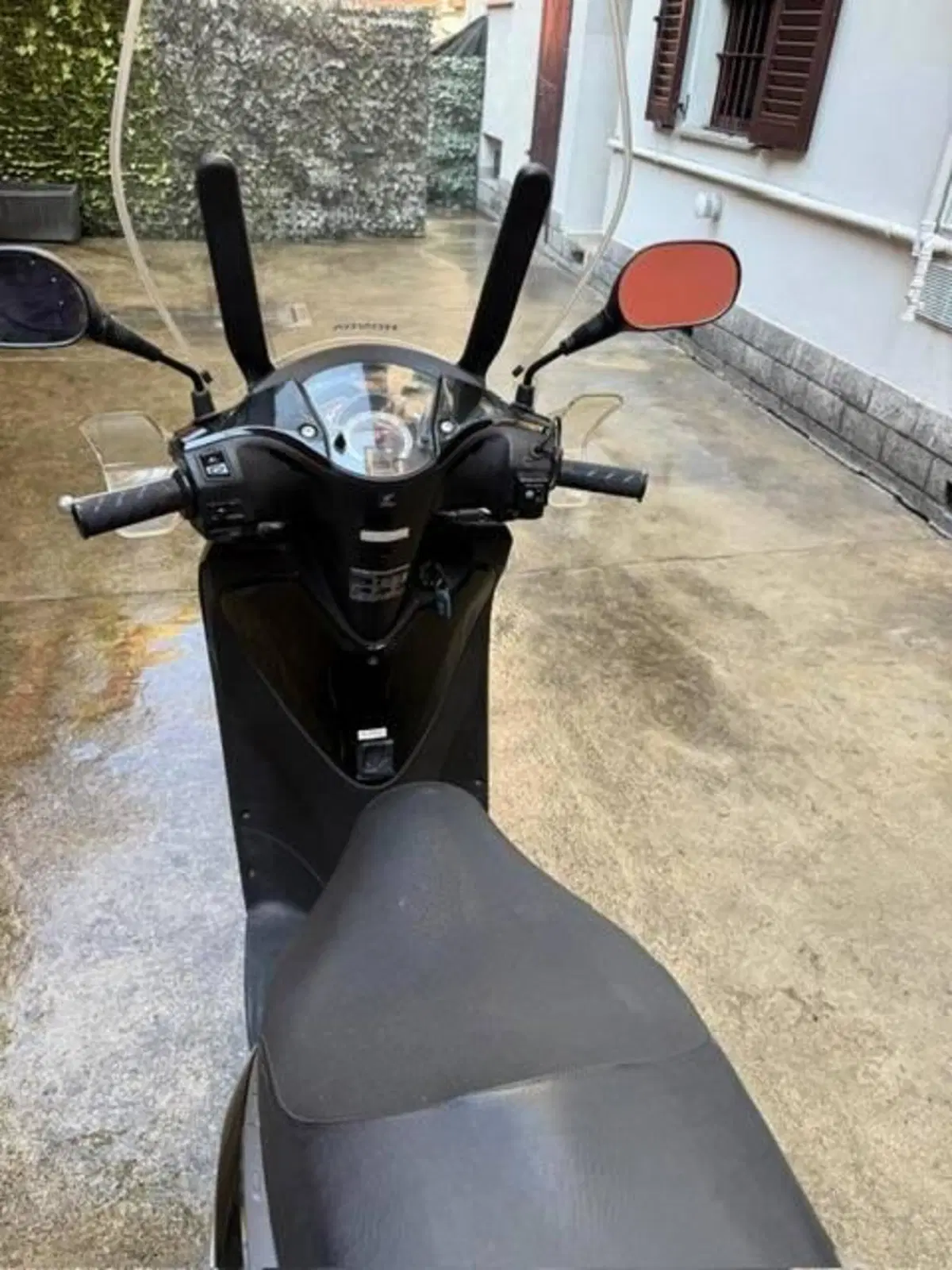 Honda SH 150i (2009 - 12) (2)
