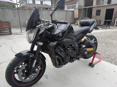 Yamaha FZ1 (2006 - 16) usata