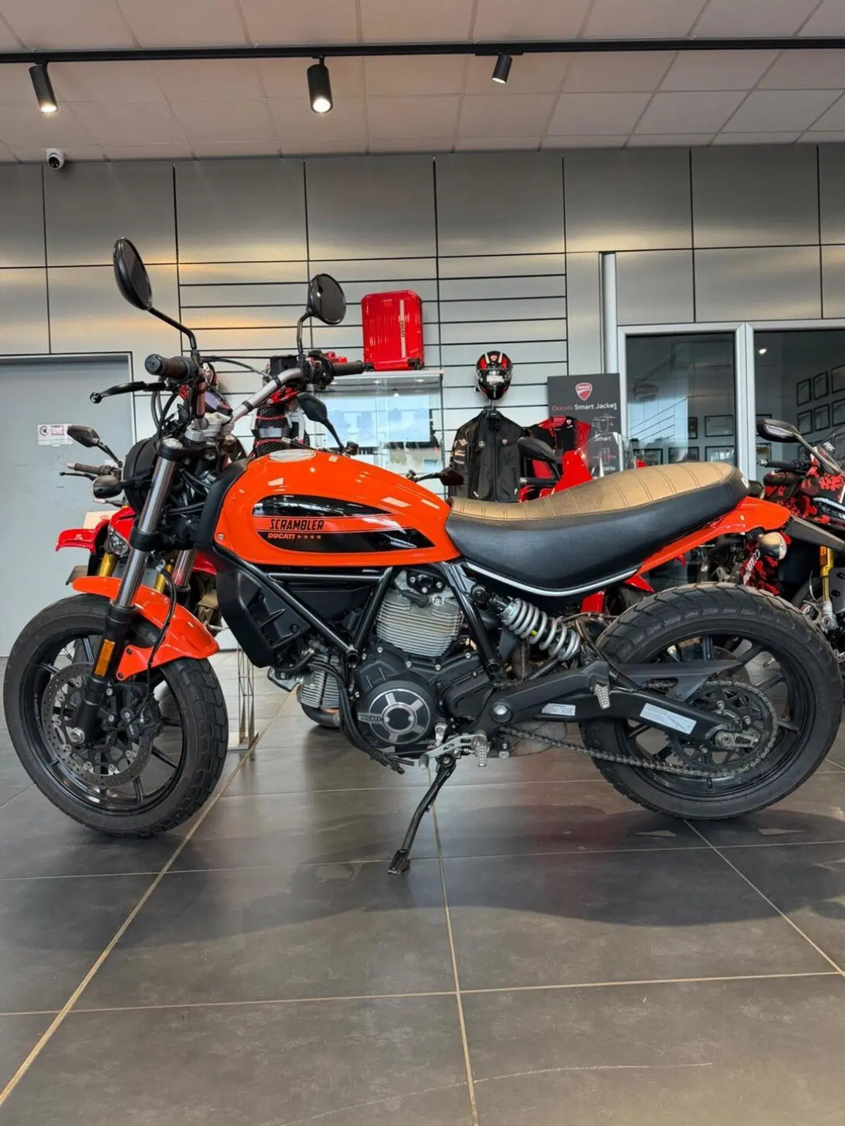 Ducati Scrambler 400 Sixty 2 (2016 - 21) (3)