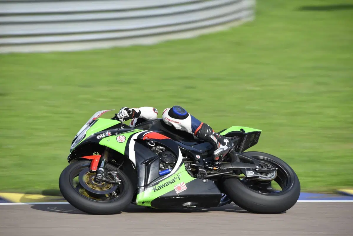 Kawasaki Ninja 1000 ZX-10R (2011 - 15) (9)