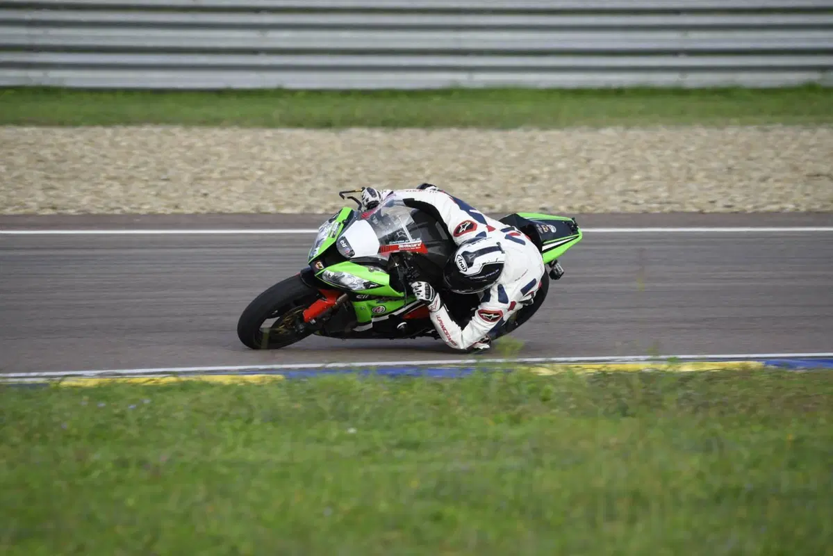 Kawasaki Ninja 1000 ZX-10R (2011 - 15) (11)