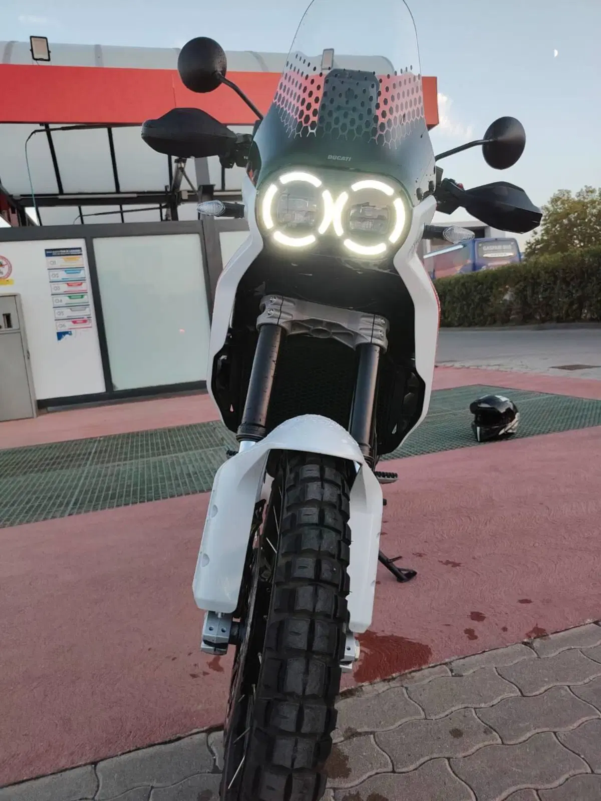 Ducati DesertX (2022 - 25) (2)