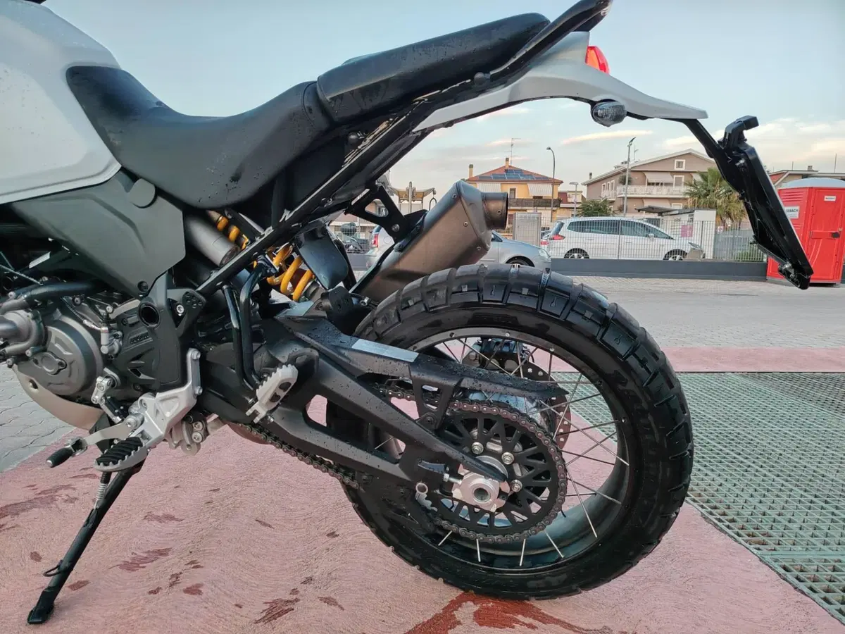 Ducati DesertX (2022 - 25) (7)