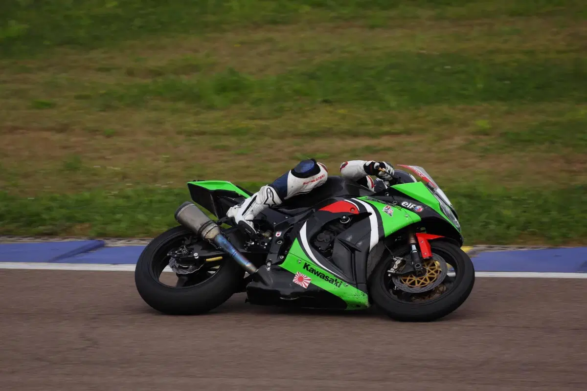 Kawasaki Ninja 1000 ZX-10R (2011 - 15) (5)
