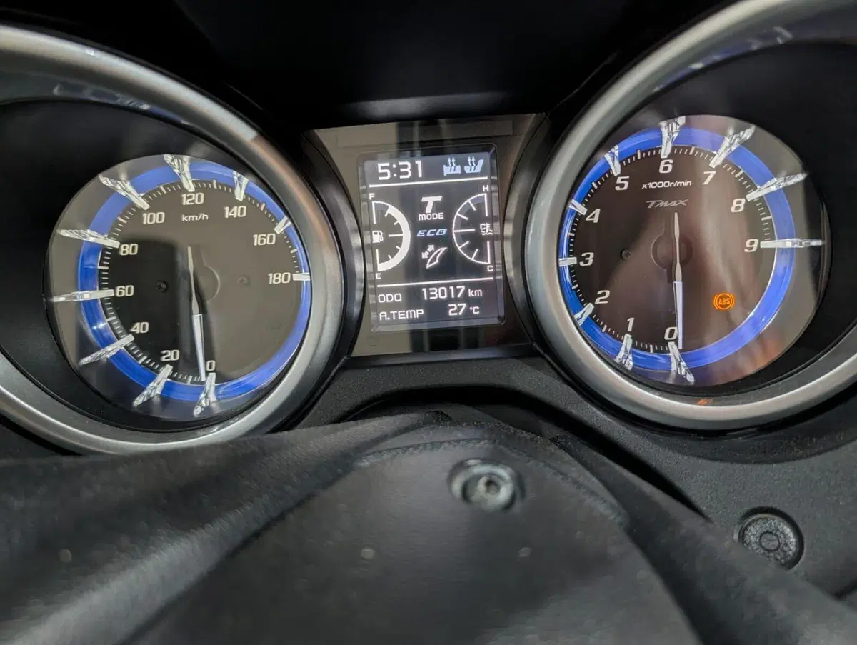 Yamaha T-Max 530 DX (2017 - 19) (6)