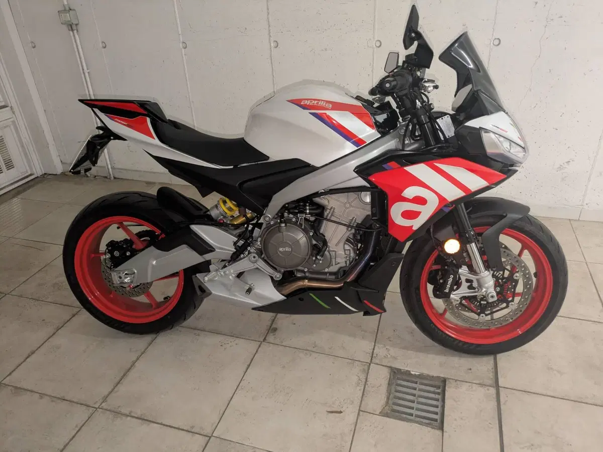 Aprilia Tuono 660 Factory (2022 - 24)