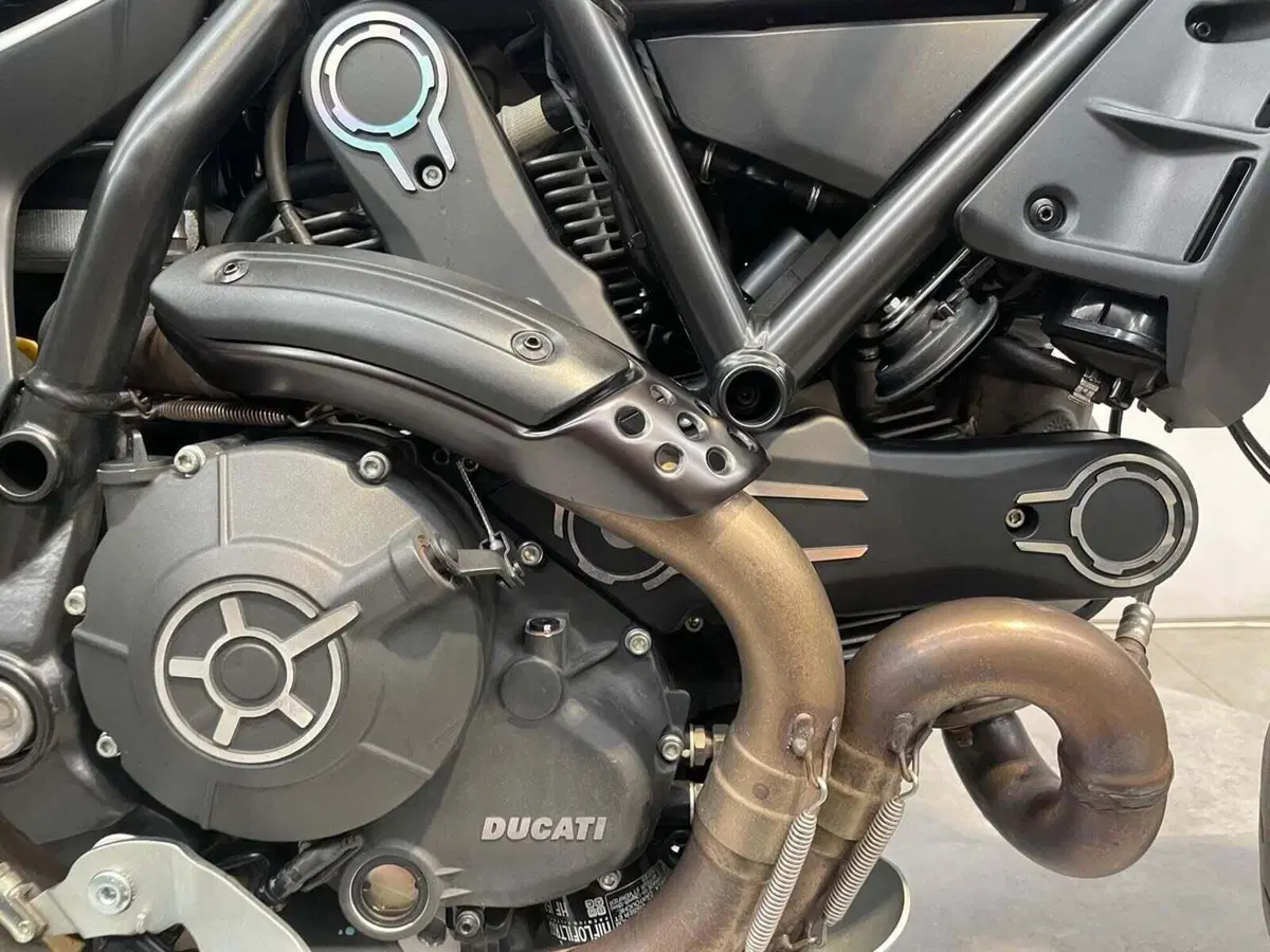 Ducati Scrambler 800 Desert Sled (2017 - 20) (4)