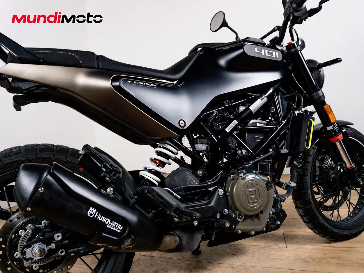 Husqvarna Svartpilen 401 (2024 - 26) (4)
