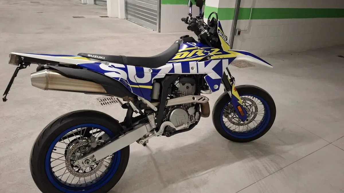 Suzuki DR-Z4SM (2025 - 26) (3)
