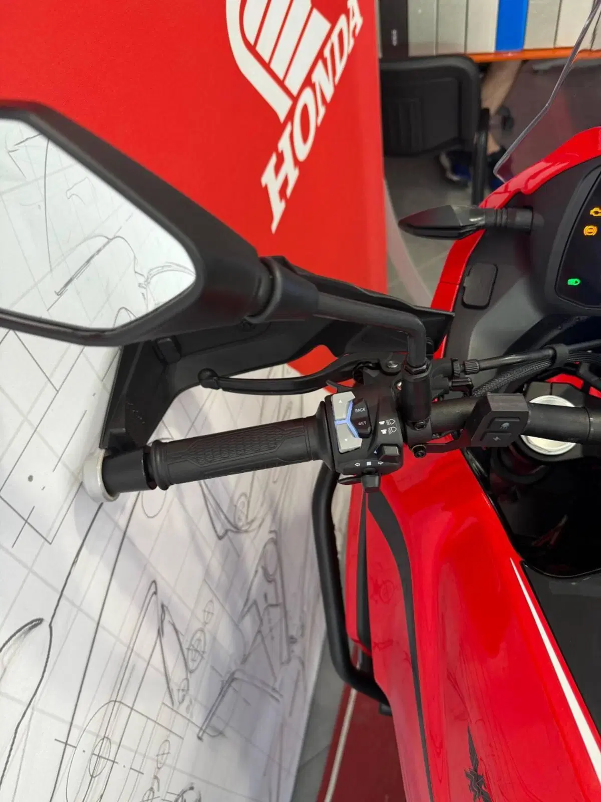 Moto Morini X-Cape 700 (2025 - 26) (13)