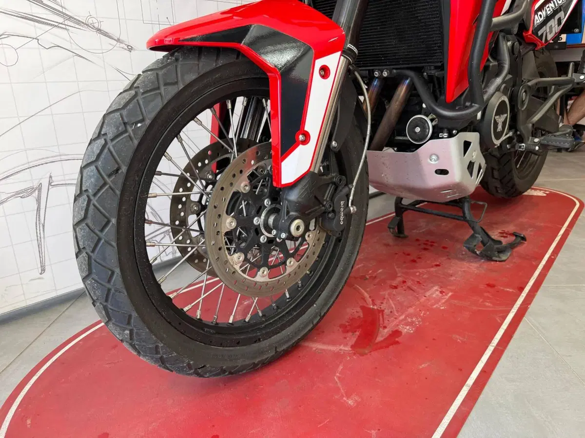 Moto Morini X-Cape 700 (2025 - 26) (10)