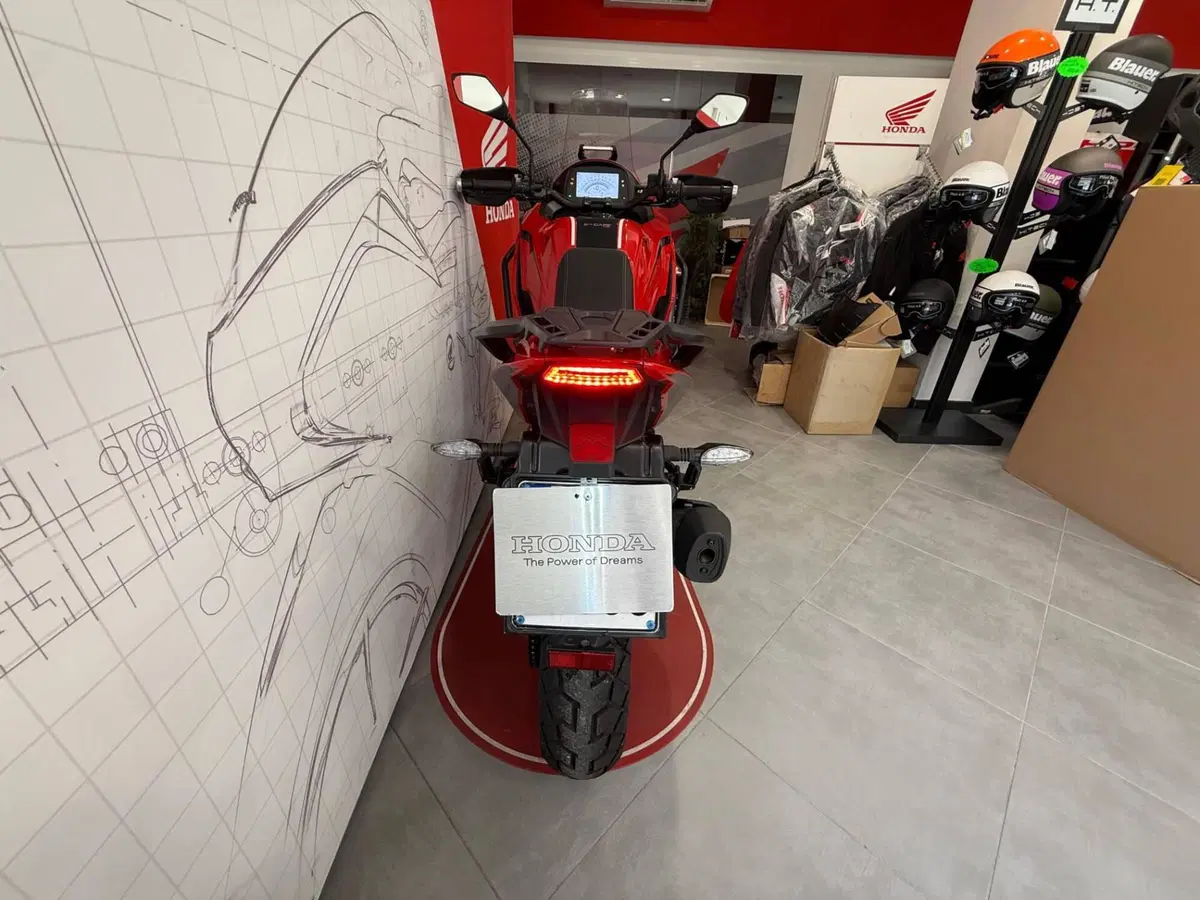 Moto Morini X-Cape 700 (2025 - 26) (3)