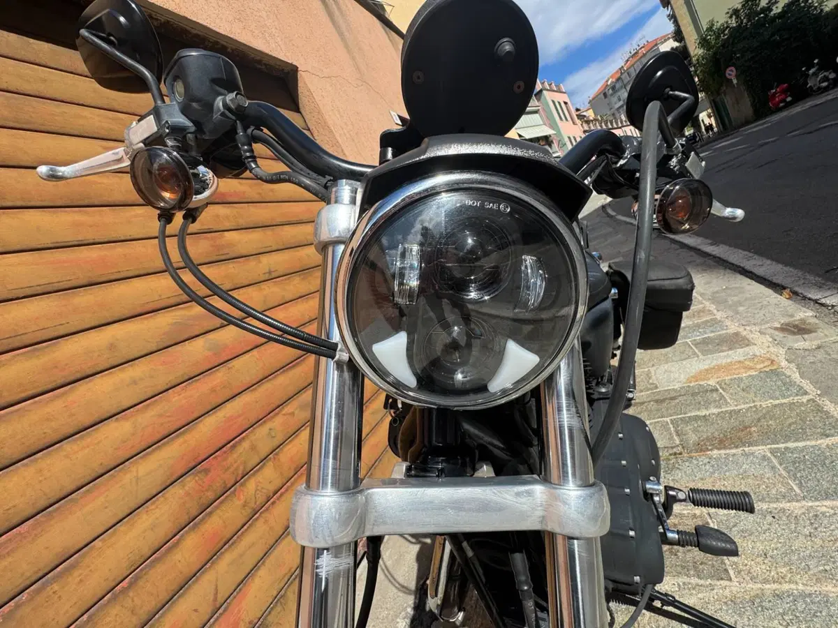 Harley-Davidson 883 R (2006 - 07) - XL 883R (6)