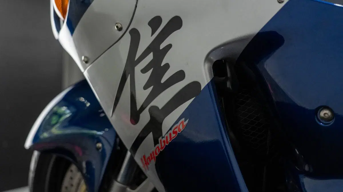 Suzuki GSX 1300 R Hayabusa (1999 - 06) (2)