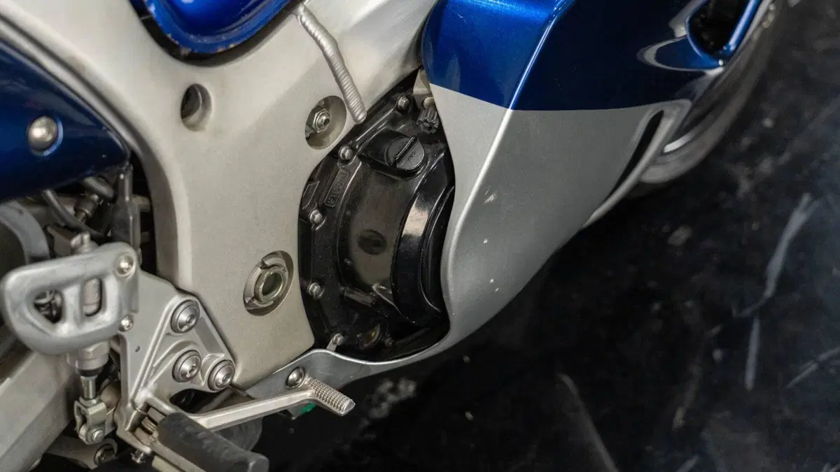 Suzuki GSX 1300 R Hayabusa (1999 - 06) (6)