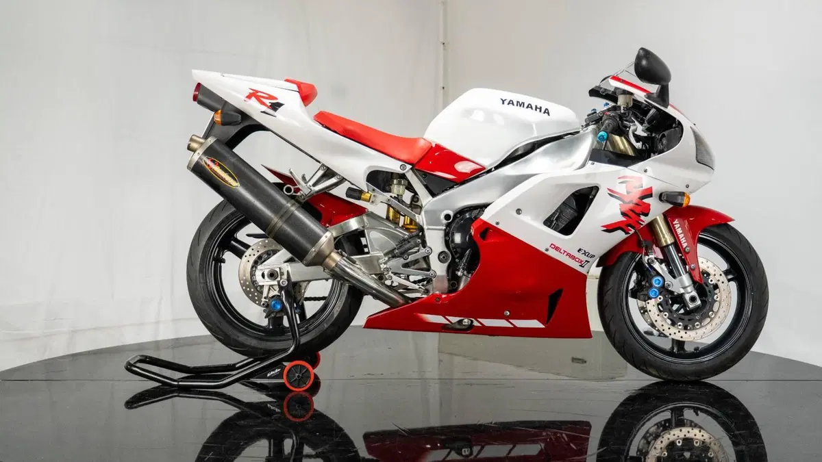 Yamaha YZF R1 (1998 - 99) (7)
