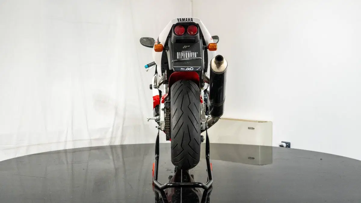 Yamaha YZF R1 (1998 - 99) (9)