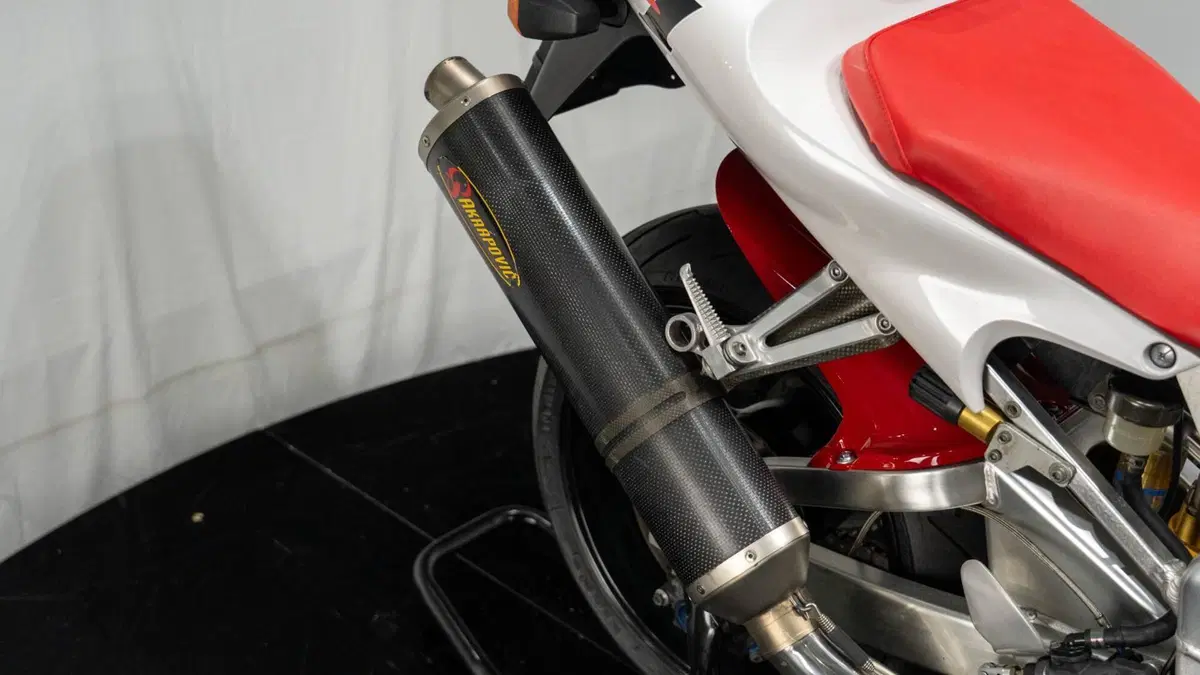 Yamaha YZF R1 (1998 - 99) (16)