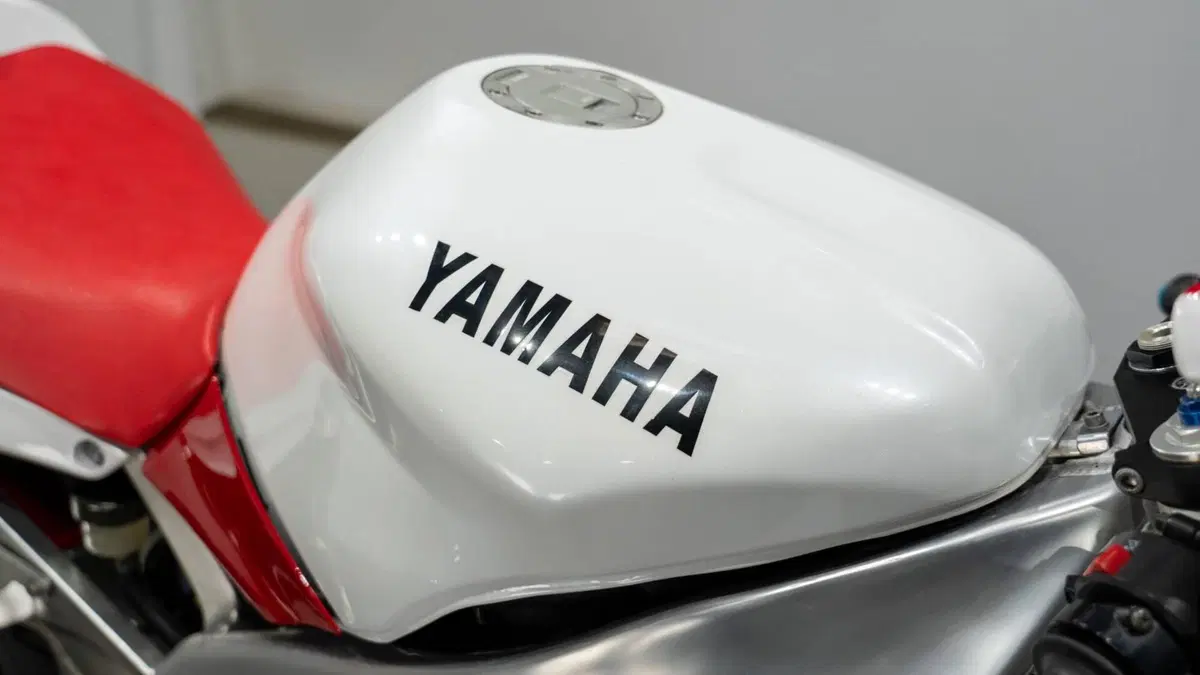 Yamaha YZF R1 (1998 - 99) (17)