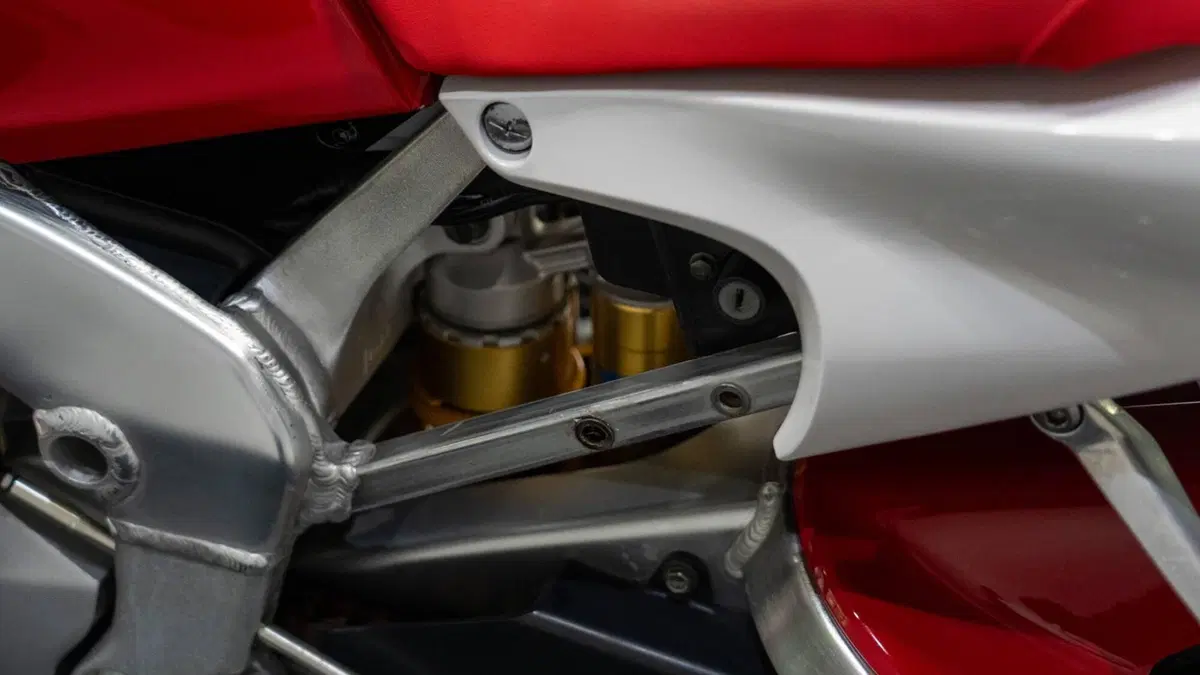 Yamaha YZF R1 (1998 - 99) (19)