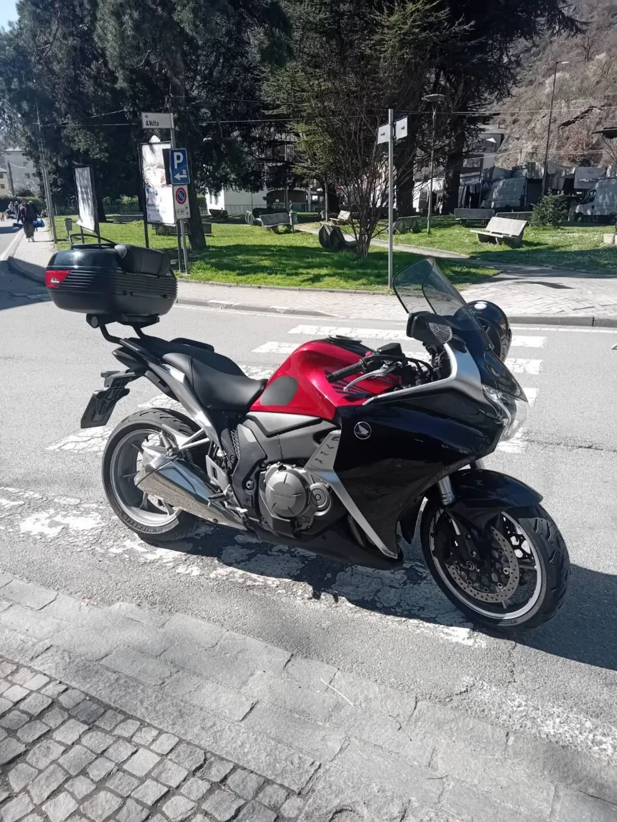 Honda VFR 1200 F ABS (2009 - 16) (5)