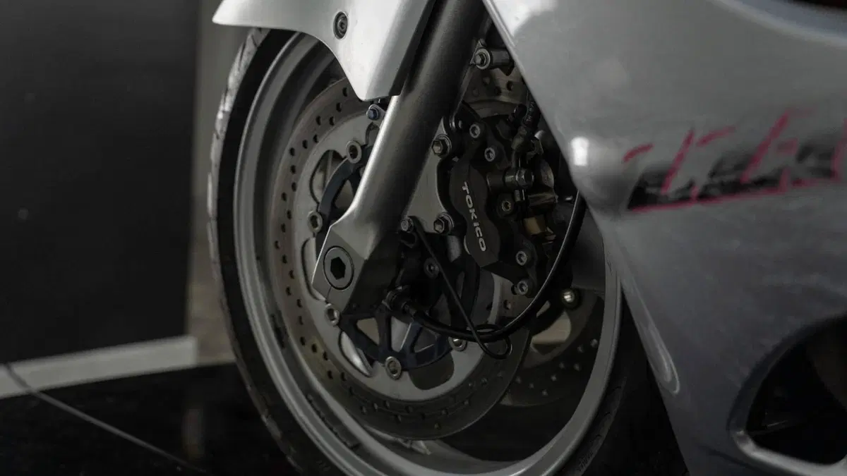 Kawasaki ZZR 1200 (2002 - 05) (5)