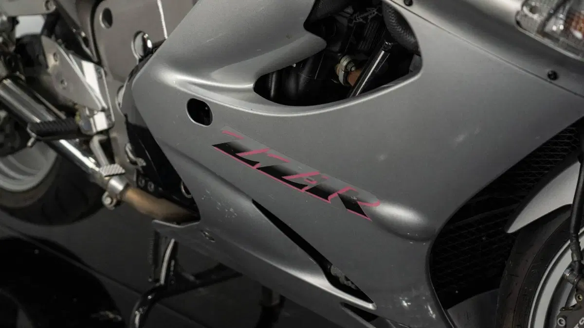 Kawasaki ZZR 1200 (2002 - 05) (18)