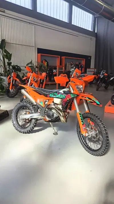 KTM 300 EXC 6Days (2027) nuova