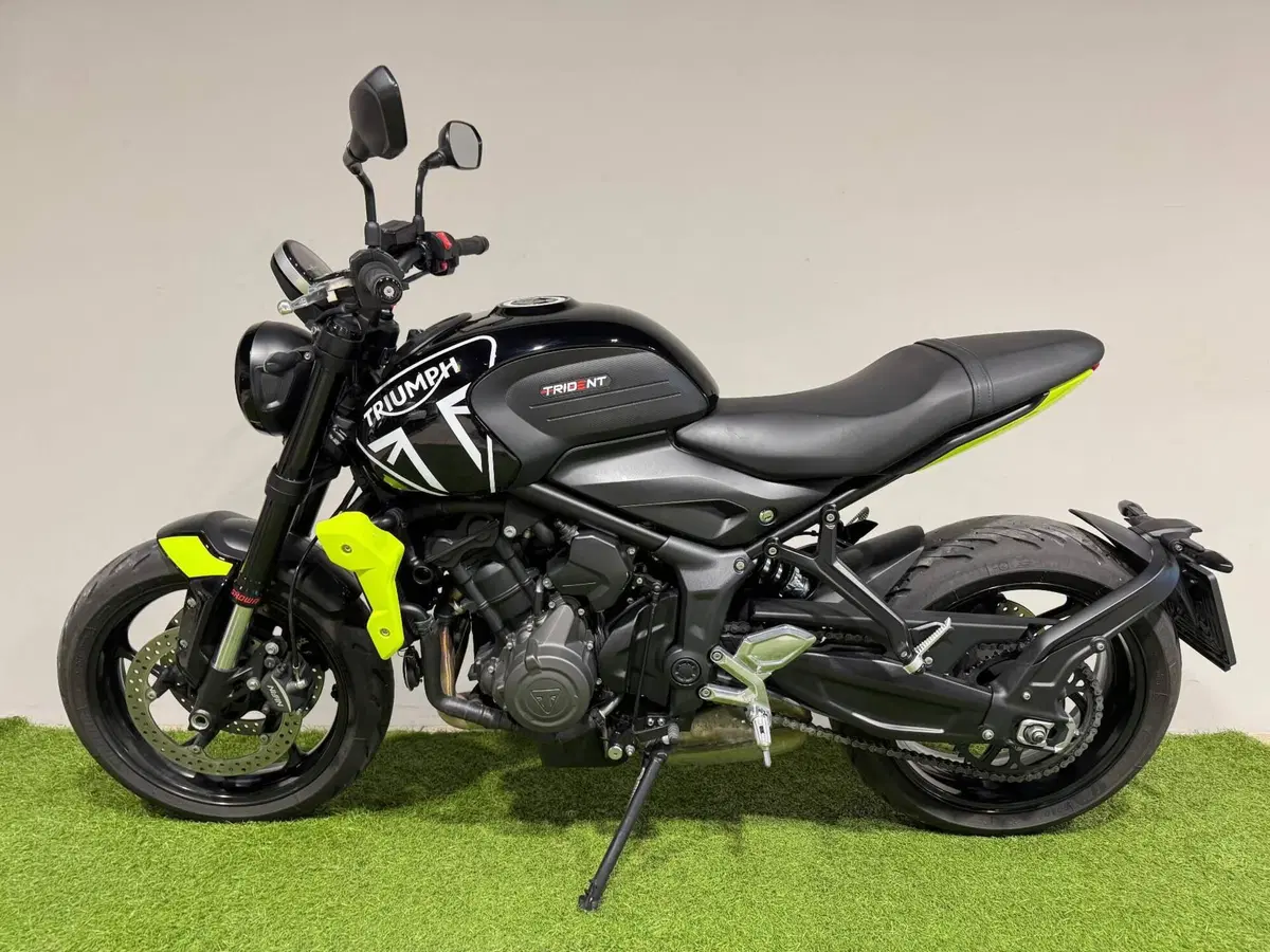 Triumph Trident 660 (2025) (3)