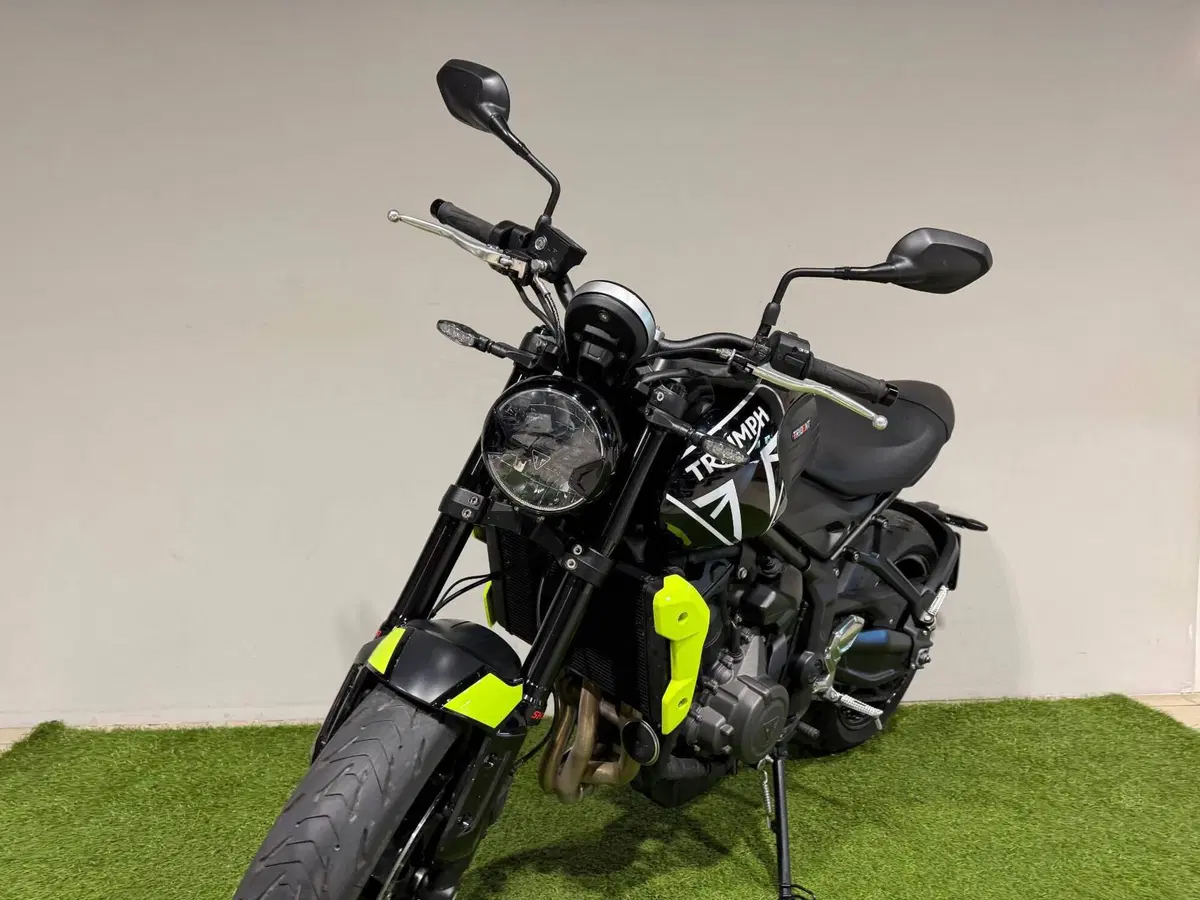 Triumph Trident 660 (2025) (2)