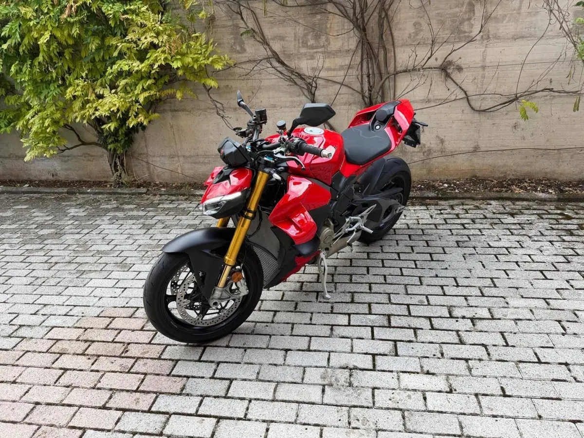 Ducati Streetfighter V4 S (2025 - 26) (4)