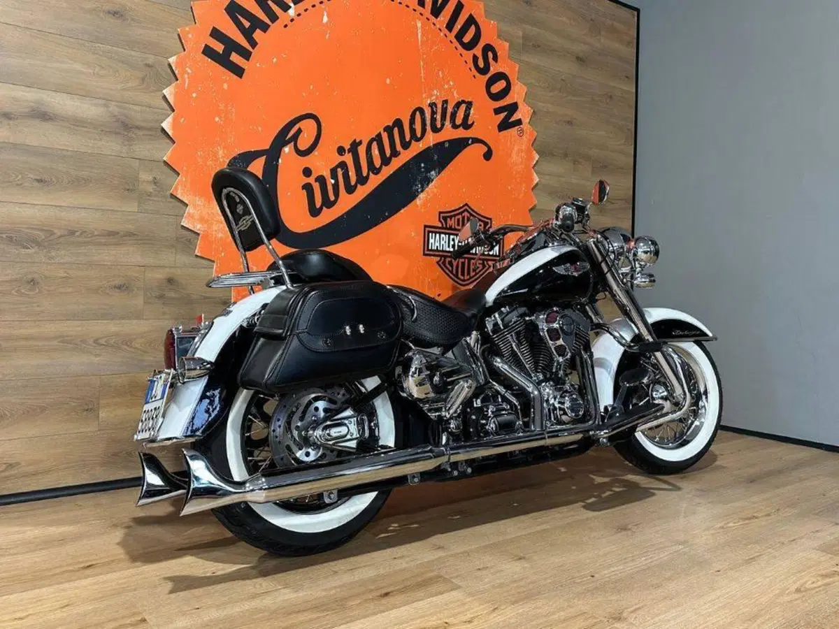 Harley-Davidson 1450 Deluxe (2005 - 06) - FLSTNI (3)