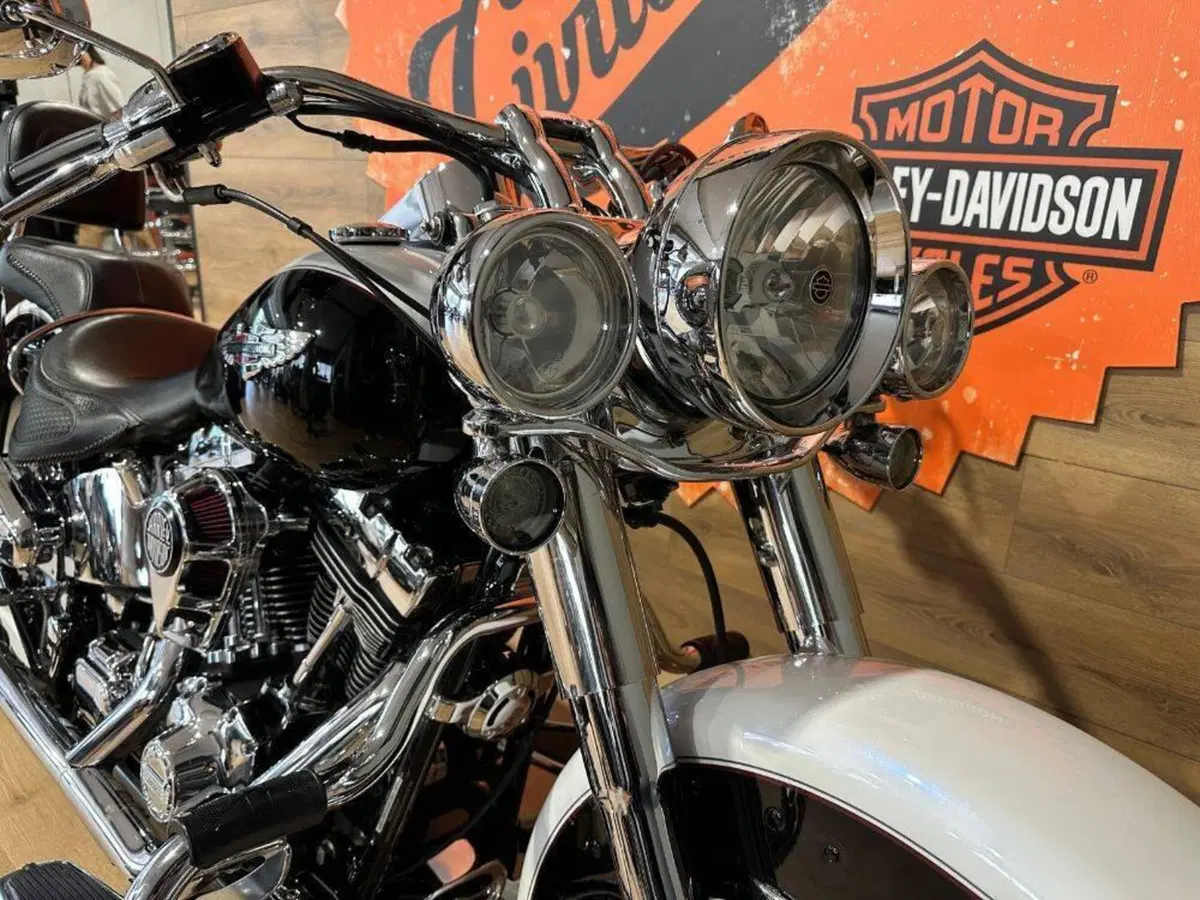 Harley-Davidson 1450 Deluxe (2005 - 06) - FLSTNI (6)