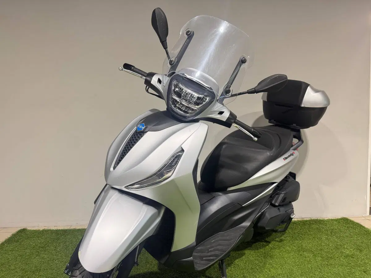 Piaggio Beverly 400 S ABS-ASR (2021 - 24) (2)